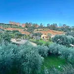 Efebo Aeterna - With Garden View